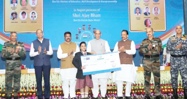 ଦିବ୍ୟାଂଶୀ ପାଇଲେ ‘ଗାଲାଣ୍ଟ୍ରି ଆୱାର୍ଡ’