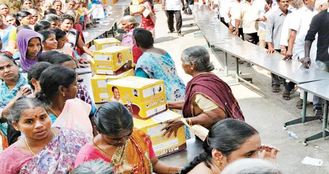 ‘ମାଗଣା ସଂସ୍କୃତି’ ଉପରେ ବିତର୍କ ହେବା ଉଚିତ: ସୁପ୍ରିମ୍‌କୋର୍ଟ