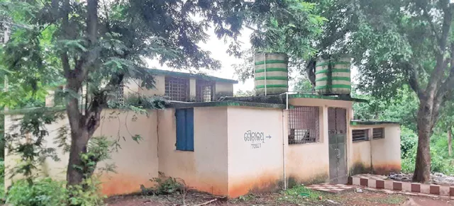 ଅବହେଳିତ ଅବସ୍ଥାରେ କପିଳାସ ପୀଠ: କାମରେ ଆସୁନି ଶୌଚାଳୟ, ଅସୁବିଧାର ସମ୍ମୁଖୀନ ହେଉଛନ୍ତି ଭକ୍ତ