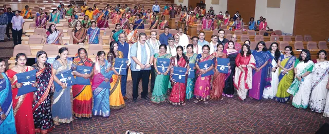 ଟିପିସିଓଡିଏଲ୍‌ ଅଧୀନରେ କାର୍ଯ୍ୟରତ ମହିଳାଙ୍କ ଡ୍ରେସ୍ କୋଡ୍‌