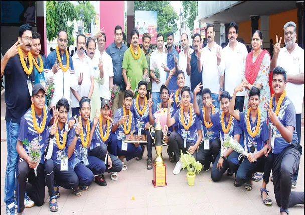 ଓଡ଼ିଶା ଟେନିସବଲ୍ କ୍ରିକେଟ୍ ଦଳକୁ ସମ୍ବର୍ଦ୍ଧନା