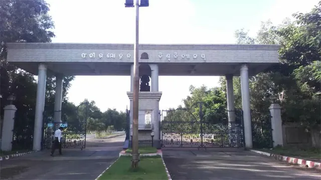 ଆଉ ପାଦେ ଆଗରେ ଫକୀରମୋହନ ବିଶ୍ବବିଦ୍ୟାଳୟ: ଖୋଲିବ ଜନଗଣନା ତଥ୍ୟ କେନ୍ଦ୍ର ଓ ବାୟୁମଣ୍ଡଳ ବିଜ୍ଞାନ କେନ୍ଦ୍ର