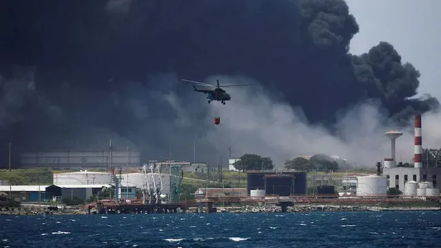 ବଜ୍ରପାତ ଯୋଗୁଁ କ୍ୟୁବାର ‘ତୈଳ ଷ୍ଟୋରେଜ୍‌ ବନ୍ଦର’ରେ ଭୟାବହ ଅଗ୍ନିକାଣ୍ଡ; ନିଆଁ ଲିଭାଇବାକୁ ସହାୟତା ପଠାଇଲେ ମେକ୍ସିକୋ ଓ ଭେନିଜୁଏଲା