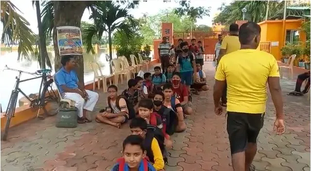 ୬୦୦ ଛାତ୍ରଛାତ୍ରୀଙ୍କୁ ଉଦ୍ଧାର କଲେ ଅଗ୍ନିଶମ କର୍ମଚାରୀ