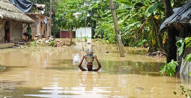 ବୈତରଣୀ: ନଦୀରେ କମୁଛି, ଗାଁରେ ବଢ଼ୁଛି ବନ୍ୟାଜଳ