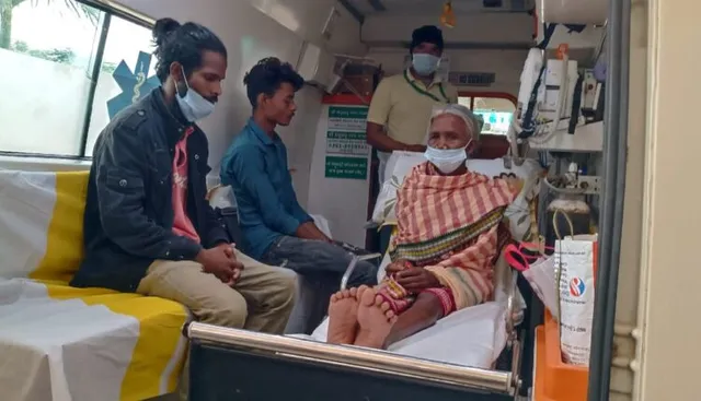 କଟକ ବଡ଼ଡାକ୍ତରଖାନାରୁ ଡିସ୍‌ଚାର୍ଜ ହେଲେ କମଳା ପୂଜାରୀ