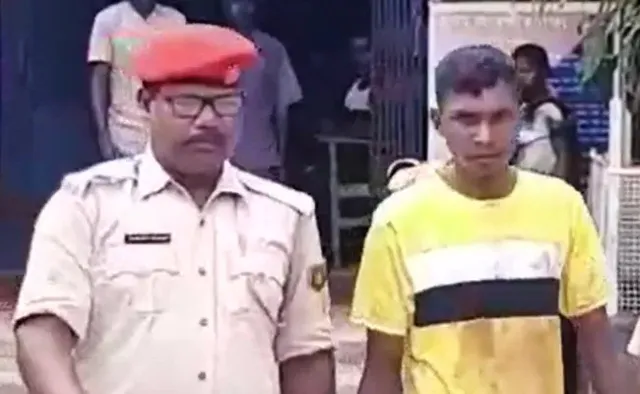 ୫୦୦ ଟଙ୍କା ବାଜି ଘଟଣାରୁ ବିବାଦ; ଗାଁ ଭାଇର ମୁଣ୍ଡ କାଟି ନେଇ ୨୫ କି.ମି. ଦୂର ଥାନାରେ ଆତ୍ମସମର୍ପଣ କଲେ ଅଭିଯୁକ୍ତ