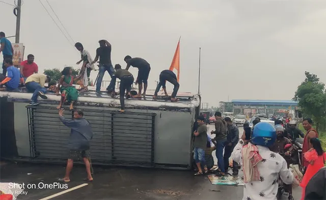 ବିପଦପୂର୍ଣ୍ଣ ସାଜିଛି ପୁରୀ-ଭୁବନେଶ୍ୱର ରାସ୍ତାରେ ବସଯାତ୍ରା: କେହି ମାନୁନାହାନ୍ତି ନିୟମ, ପ୍ରତିଯୋଗିତା ନେଉଛି ଯାତ୍ରୀଙ୍କ ମୁଣ୍ଡ