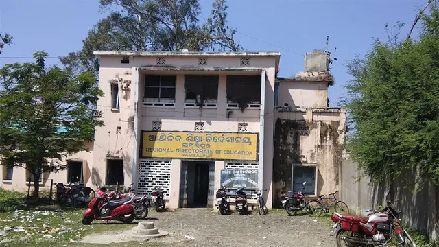 ସରକାରୀ ରାଜକୋଷକୁ କ୍ଷତି ପହଞ୍ଚାଇବା ଅଭି‌ଯୋଗ: ଅତିରିକ୍ତ ଜିଲ୍ଲା ଶିକ୍ଷା ଅଧିକାରୀଙ୍କୁ କାରଣ ଦର୍ଶାଅ ନୋଟିସ୍