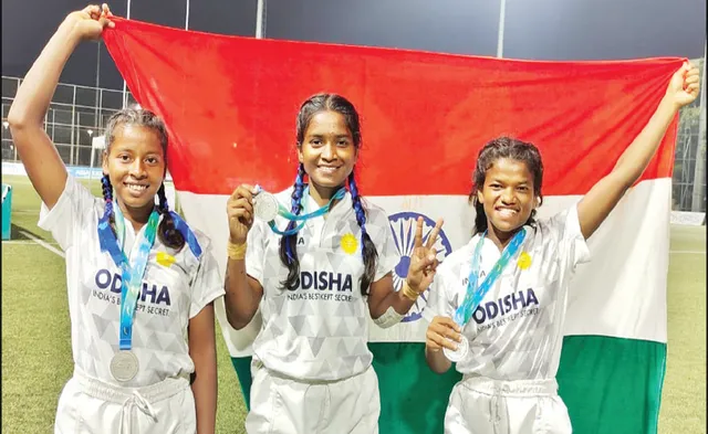 ଏସୀୟ ରଗ୍‌ବି ସେଭେନ୍ସରେ ରୌପ୍ୟ ଜିତି ଫେରିଲେ ତାରୁଲତା, ହୁପି, ଦୁମୁନି