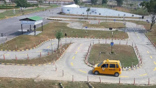 ୪୦% ଲୋକ ଡ୍ରାଇଭିଙ୍ଗ ଟେଷ୍ଟରେ ବିଫଳ ହେବାରୁ ଏହି ୫ଟି ନିୟମ କୋହଳ କଲା ଦିଲ୍ଲୀ