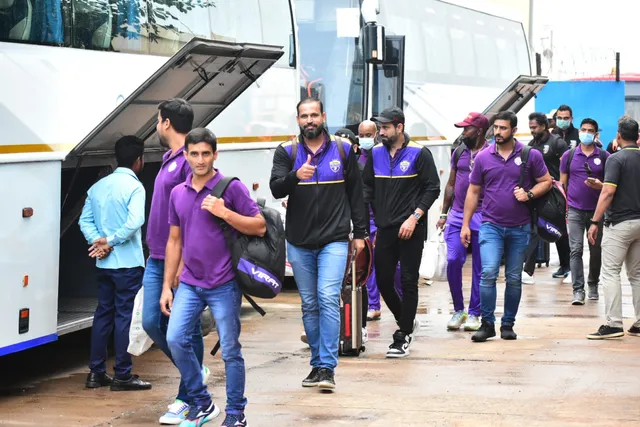 ଲିଜେଣ୍ଡ୍ସ ଲିଗ୍‌ କ୍ରିକେଟ: ଭୁବନେଶ୍ବରରେ ପହଞ୍ଚିଲେ ୨ଟି ଟିମ୍‌, ସେପ୍ଟେମ୍ବର ୨୬ରେ ବାରବାଟୀରେ ମ୍ୟାଚ୍‌