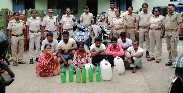 ବିପୁଳ ପରିମାଣର ମଦ ଜବତ: ୧୦ ଗିରଫ