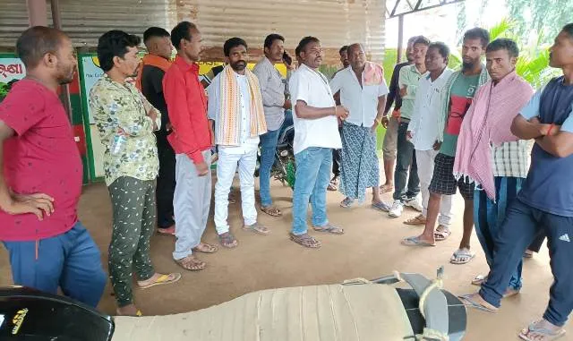 ଚିକିତ୍ସା ଅବହେଳାରୁ ଦୁର୍ଘଟଣାଗ୍ରସ୍ତ ବ୍ୟକ୍ତିଙ୍କ ମୃତ୍ୟୁ ଅଭିଯୋଗ, ପରିବାର ଲୋକଙ୍କ ଡାକ୍ତରଖାନାରେ ହୋହାଲ୍ଲା