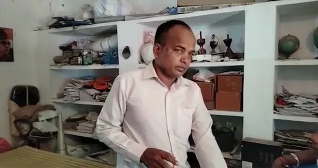 ନିଶାସକ୍ତ ଅବସ୍ଥାରେ ପ୍ରଧାନଶିକ୍ଷକ, ସ୍କୁଲରେ ତାଲା ପକାଇଲେ ଛାତ୍ରଛାତ୍ରୀ