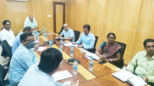 ଧାନ ସଂଗ୍ରହରେ ପି-ପାସ୍‌ ବ୍ୟବସ୍ଥା ଦେଖିବାକୁ ଆସିଛନ୍ତି ଛତିଶଗଡ଼ ଟିମ୍‌