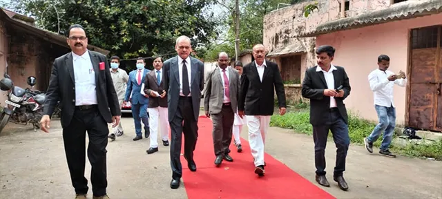 ଜଷ୍ଟିସ୍ ବିଶ୍ବଜିତ ମହାନ୍ତିଙ୍କ ଝାରସୁଗୁଡ଼ା ଗସ୍ତ  