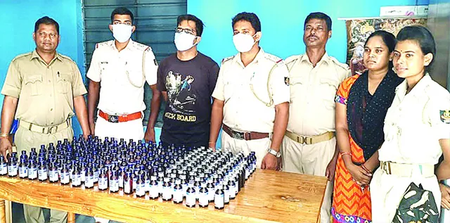 ଔଷଧ ଗୋଦାମରେ ଚଢ଼ାଉ, ୨୦୪ ବୋତଲ କଫ୍‌ ସିରପ୍‌ ଜବତ