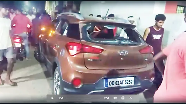 ମଦୁଆ କାର୍‌ ଚାଳକଙ୍କ ଉନ୍ମତ୍ତକାଣ୍ଡ, ବହେ ଛେଚି ପୁଲିସ ଜିମାଦେଲେ