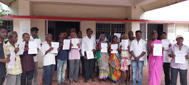 ଜମି ଅଧିଗ୍ରହଣକୁ ବିରୋଧ, ଉପଯୁକ୍ତ କ୍ଷତିପୂରଣ ଓ ଥଇଥାନ ଦାବି