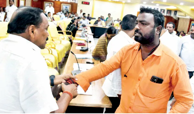 କଟକ ମହାନଗର ନିଗମ କାଉନସିଲ ବୈଠକରେ ହୋ’ହଲ୍ଲା, ଧାରଣା