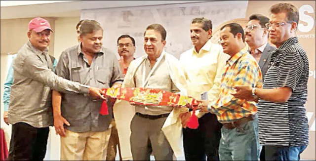 ଏସ୍‌ଜେଏଫ୍‍ଆଇ ପଦକ ଓ ସଦସ୍ୟତା ଗ୍ରହଣ କଲେ ଗାଭାସ୍କର ଓ ଶାସ୍ତ୍ରୀ