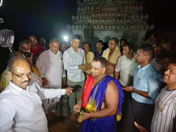 ପୁରୀ ଲୋକନାଥ ମନ୍ଦିରରେ ୫ଟି ସଚିବ ଭିକେ ପାଣ୍ଡିଆନ।