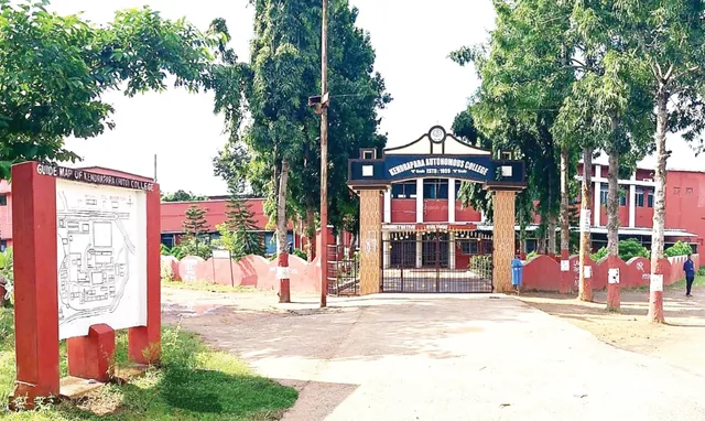 ପିଜିକୁ ଅନୁମତି, ଜୋର୍‌ ଧରିଲା ବିଶ୍ବବିଦ୍ୟାଳୟ ମାନ୍ୟତା ଦାବି