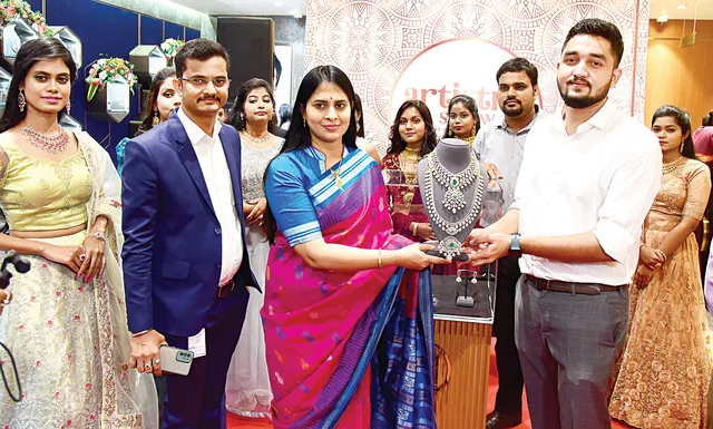 ମାଲାବାରରେ ‘ଆର୍ଟିଷ୍ଟ୍ରି’ ଗହଣା ପ୍ରଦର୍ଶନୀ