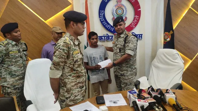 ୮ ଲକ୍ଷ ପୁରସ୍କାର ଘୋଷିତ ନକ୍ସଲର ଆତ୍ମସମର୍ପଣ