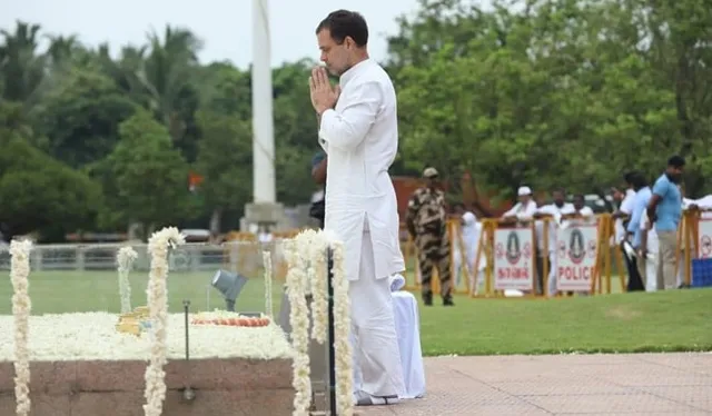 ଅସହିଷ୍ଣୁ ରାଜନୀତିରେ ବାପାଙ୍କୁ ହରାଇଥିଲି; ଦେଶ ହରାଇବି ନାହିଁ: ରାହୁଲ୍‌ ଗାନ୍ଧୀ