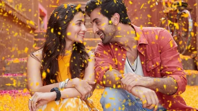 ପ୍ରଥମ ଦିନରେ ୩୬ କୋଟି ଟଙ୍କା ରୋଜଗାର କଲା ବହୁ ପ୍ରତୀକ୍ଷିତ ଚଳଚ୍ଚିତ୍ର ‘ବ୍ରହ୍ମାସ୍ତ୍ର’