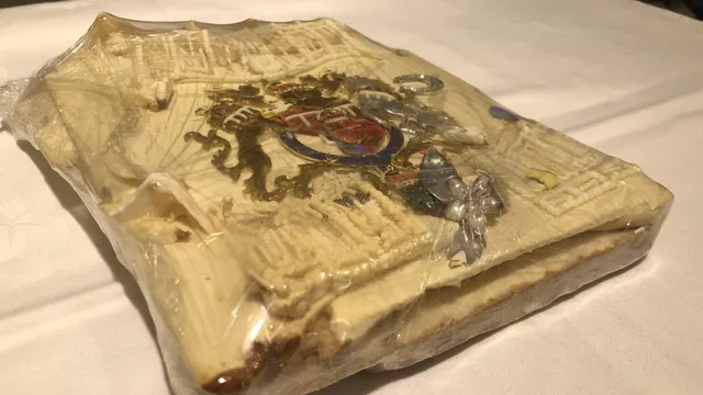 ଗତବର୍ଷ ୨୦୦୦ ଡଲାର୍‌ରେ ବିକ୍ରୟ ହୋଇଥିଲା ଚାର୍ଲସ୍‌ ଓ ଡାଏନାଙ୍କ ବିବାହ ବେଳର ଖଣ୍ଡେ କେକ୍‌