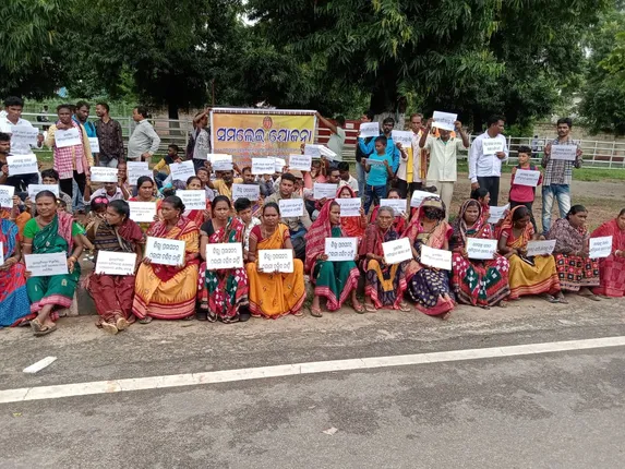 ସମଲେଶ୍ବରୀଙ୍କ ସୌନ୍ଦର୍ଯୀକରଣ: କ୍ଷତିପୂରଣର ପାତରଅନ୍ତରକୁ ବିରୋଧ କରି ରାଜଧାନୀରେ ଗର୍ଜିଲେ ବିସ୍ଥାପିତ