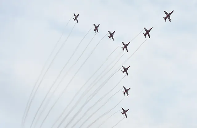 ମନଜିଣି ବିଦାୟ ନେ‌ଲେ ସୂର୍ଯ୍ୟକିରଣ ଟିମ୍‌