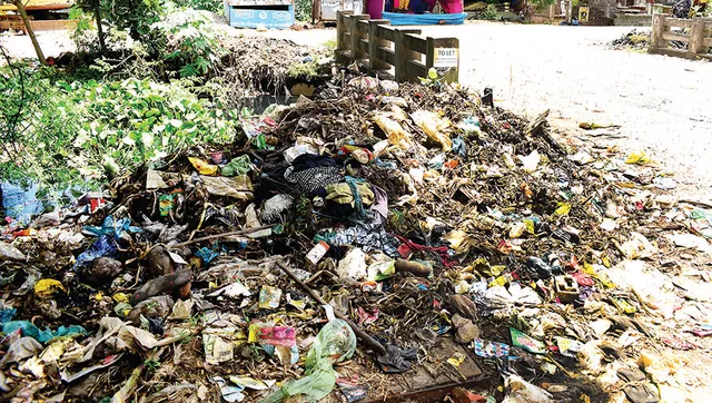 ‘ଭୁଆସୁଣି’ ପରେ ନୂଆ ଅଡ଼ୁଆ, ସଫେଇ ପରେ ବି ସହର ସାରା ଆବର୍ଜନା