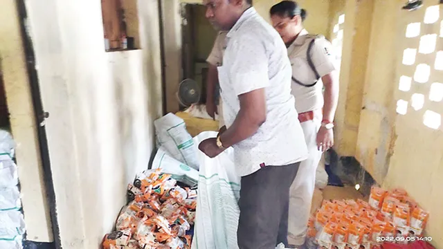 ନହରକଣ୍ଟାରେ ନକଲି କାରଖାନା, ୭୦ କ୍ବିଣ୍ଟାଲ ଟାଟା ଲୁଣ ଓ ୫୦ କ୍ବିଣ୍ଟାଲ ସର୍ଫ ଏକ୍ସେଲ୍‌ ଜବତ