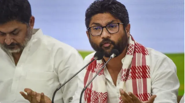 ଗୁଜୁରାଟ କଂଗ୍ରେସକୁ ଝଟକା: କାର୍ଯ୍ୟକାରୀ ସଭାପତି ଜିଗ୍ନେଶ ମେଭାନୀଙ୍କୁ ୬ ମାସର ଜେଲଦଣ୍ଡ ଶୁଣାଇଲେ କୋର୍ଟ