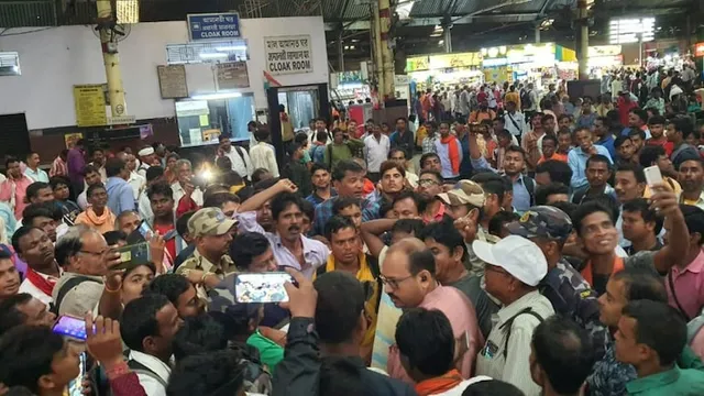 ‘ଟିଏମ୍‌ସି’ ବିରୋଧୀ ପ୍ରତିବାଦ ପଦଯାତ୍ରାରେ ପୁଲିସ ସହ ସଂଘର୍ଷ କରି ‘ବିଜେପି’ କର୍ମୀ ଗିରଫ