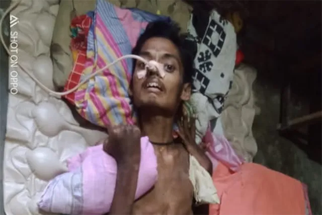 ଅଜଣା ରୋଗରେ ଆକ୍ରାନ୍ତ ଭେଣ୍ଡିଆ ପୁଅ, ସହାୟତା ପାଇଁ ଆକୁଳ ନିବେଦନ