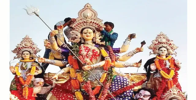 ଆସୁଛନ୍ତି ମା’: ଭସାଣରେ ଦୁଲୁକେଇବ ନାସିକ୍‌ ଢୋଲ