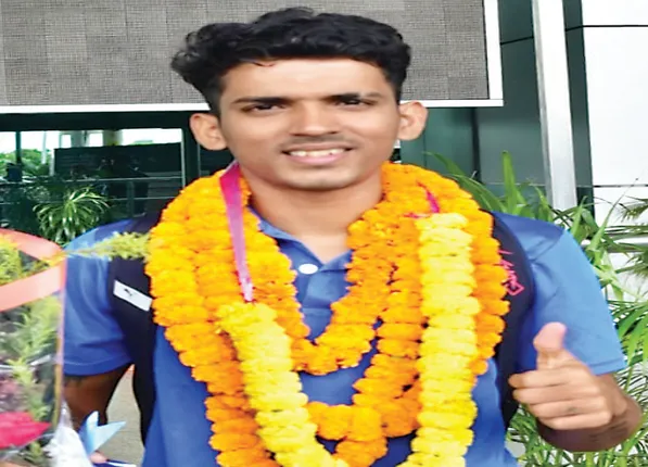 ଏସୀୟ ଅଭିଜ୍ଞତା ସହ ଆର୍ଯ୍ୟନଙ୍କ ଘର ବାହୁଡା