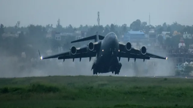 ଏୟାର ସୋ’ ପାଇଁ ଭୁବନେଶ୍ବରରେ ପହଞ୍ଚିଲେ ବାୟୁସେନା ଟିମ୍‌: ସୂର୍ଯ୍ୟ କିରଣ ଏରୋବିକ୍ ଟିମ୍‌ ଆଜି ଆସିବେ