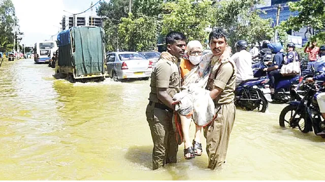 ବେଙ୍ଗାଲୁରୁରେ ବର୍ଷା ବିଭୀଷିକା: ୨ ପୁଲିସ କନେଷ୍ଟବଳଙ୍କ ସମେତ ୫ ମୃତ