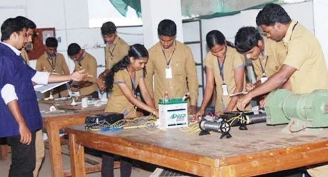 ବୈଷୟିକ ପାଠ୍ୟକ୍ରମ ଫି’ ବଢ଼ିବ ନା ନାହିଁ?