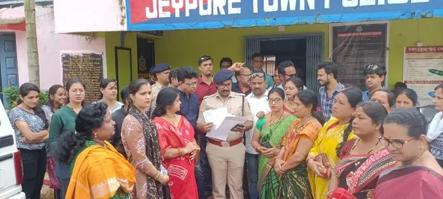 ଗାୟକଙ୍କ ବିରୋଧରେ ଏତଲା ଦେଲା ୬ଟି ସଂଗଠନ