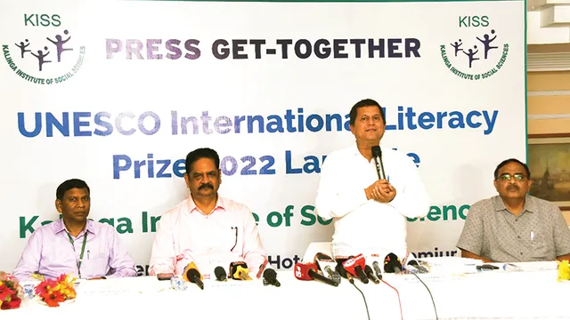 ଅଧାରୁ ପାଠ ଛାଡ଼ୁଥିବା ପିଲାଙ୍କ ସଂଖ୍ୟା କମାଇବାରେ କିସ୍‌ର ପ୍ରୟାସ ଅଭିନବ ଓ ସଫଳ