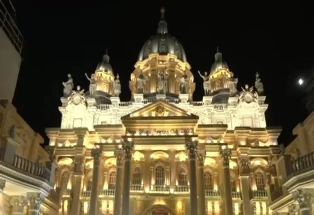 କୋଲ୍‌କାତାରେ ଭଟିକାନ୍‌ ନଗରୀ ଆଧାରିତ ପେଣ୍ଡାଲ୍‌ରେ ଦୁର୍ଗାପୂଜା