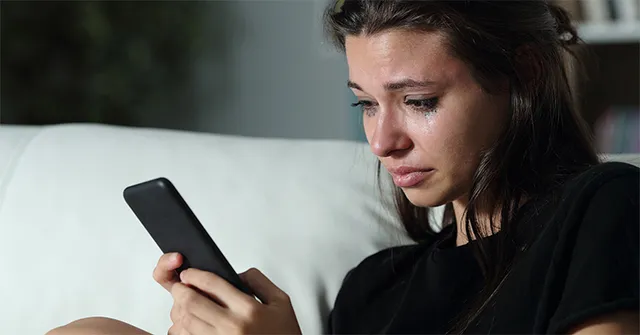 ଡିପ୍ରେସନ ବଢ଼ାଇପାରେ ସୋସିଆଲ ମିଡିଆ!