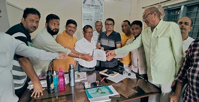 ମୌଳିକ ସୁବିଧାରୁ ବଞ୍ଚିତ ରେଳଯାତ୍ରୀ, ବଣିକ ସଂଘର ଦାବିପତ୍ର